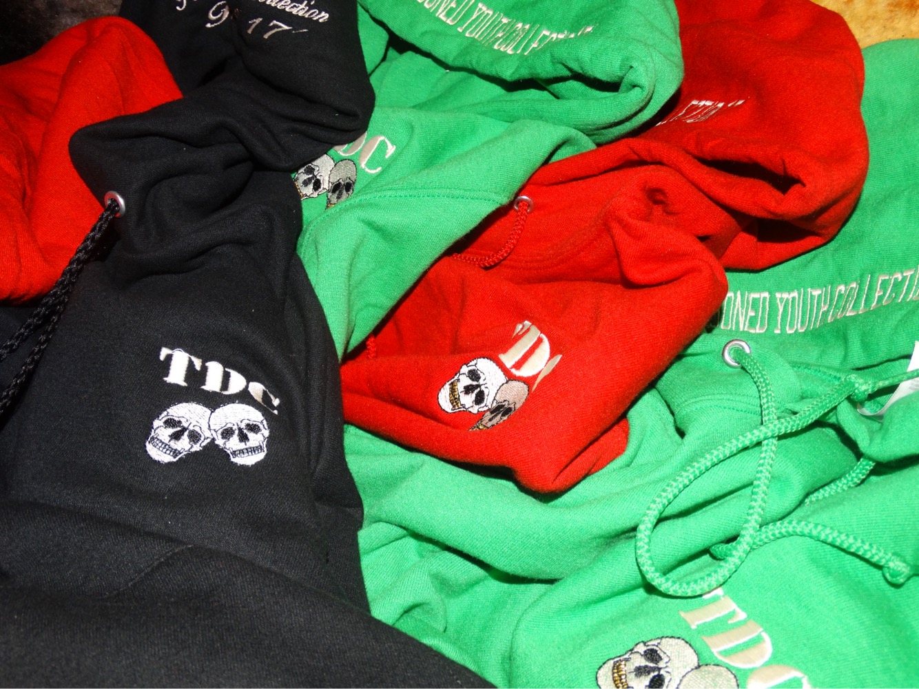 Halftone print tee collection in various colors